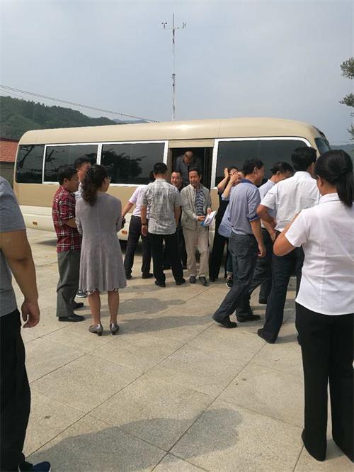 市人大代表视察智慧村落及扶贫工作.jpg 市人大代表视察智慧村落及扶贫工作.jpg
