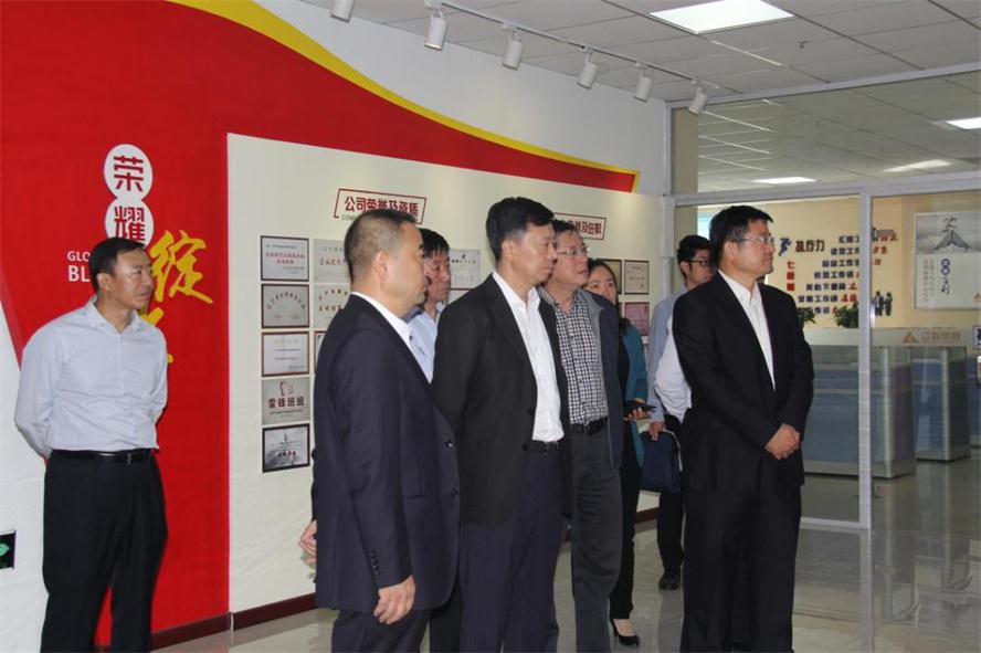 市长王一兵莅临首页| 217永信贵宾会官网入口电商调研领导.jpg 市长王一兵莅临首页| 217永信贵宾会官网入口电商调研领导.jpg